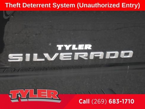 Used 2022 Chevrolet Silverado 1500 RST w/ Z71 Off-Road Package AWD/4WD image 15