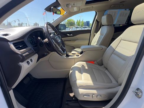 Used 2019 GMC Acadia Denali w/ Technology Package AWD/4WD image 16