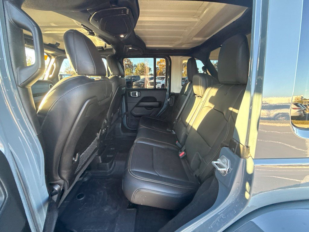 Used 2024 Jeep Wrangler Unlimited Sahara w/ Safety Group AWD/4WD image 15