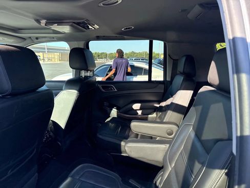 Used 2019 GMC Yukon XL Denali w/ Denali Ultimate Package RWD image 7