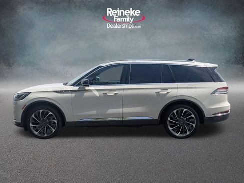 Used 2025 Lincoln Aviator Reserve w/ Equipment Group 201A AWD/4WD image 9