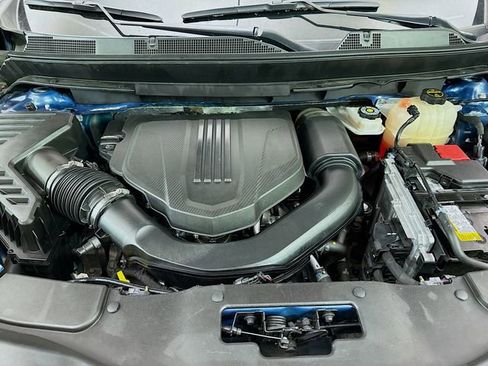 Used 2024 Chevrolet Traverse LT w/ LPO, Cargo Package image 33