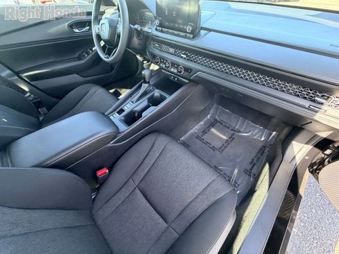 Used 2023 Honda Accord EX image 11