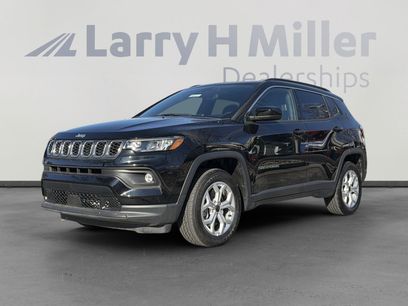 New 2025 Jeep Compass Latitude w/ Sun & Sound Group