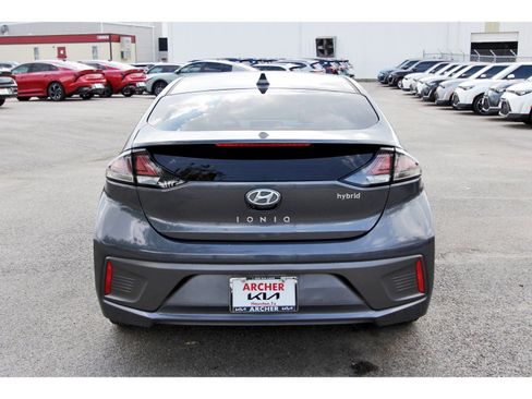 Used 2020 Hyundai Ioniq SEL image 6