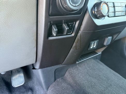 Used 2020 Ford F150 XLT w/ Heavy-Duty Payload Package image 21