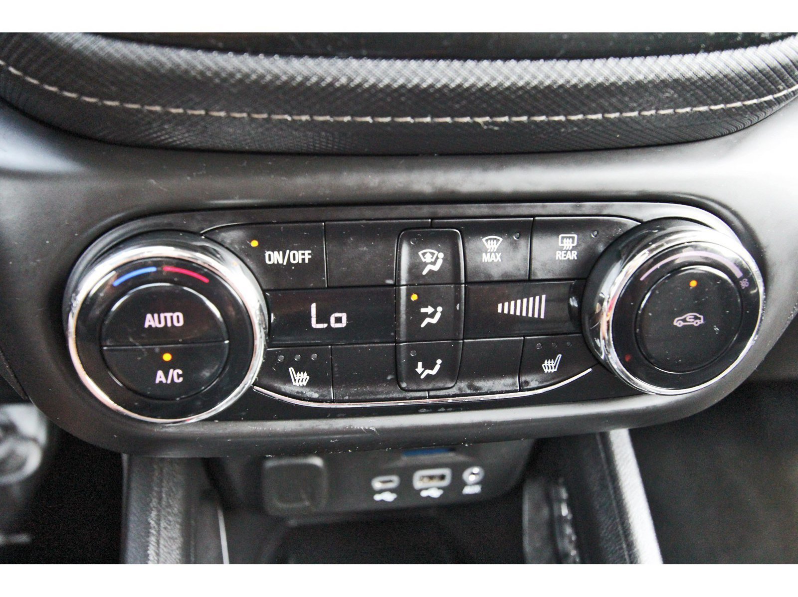 Used 2023 Chevrolet TrailBlazer ACTIV w/ Sun and Liftgate Package FWD image 29