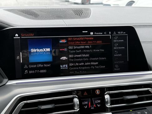 Used 2022 BMW X6 xDrive40i w/ M Sport Package AWD/4WD image 29