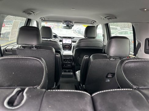 Used 2023 Jeep Grand Cherokee L Limited w/ Black Appearance Package image 12