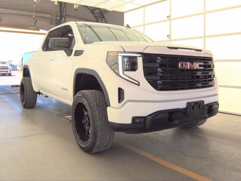 Used 2024 GMC Sierra 1500 Elevation image 1