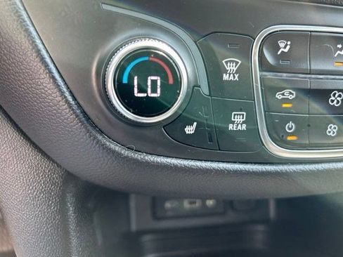 Used 2023 Chevrolet Equinox LT FWD image 31