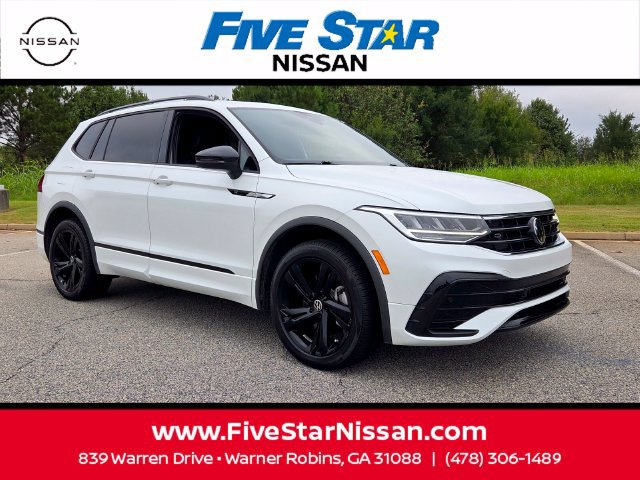 Used 2024 Volkswagen Tiguan SE R-Line FWD image 1