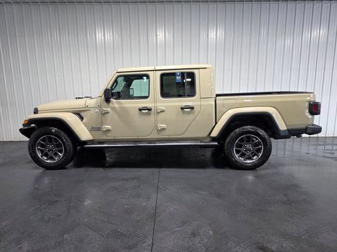 Used 2020 Jeep Gladiator Overland AWD/4WD image 4