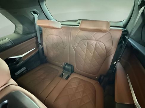 Used 2026 BMW X7 xDrive40i w/ M Sport Package image 22