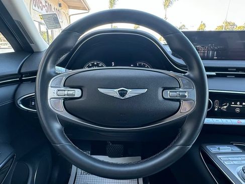 Used 2025 Genesis GV70 2.5T AWD/4WD image 10