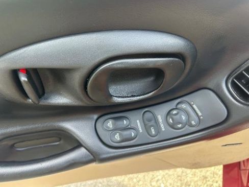 Used 1998 Chevrolet Corvette Convertible w/ Performance Handling Pkg image 19