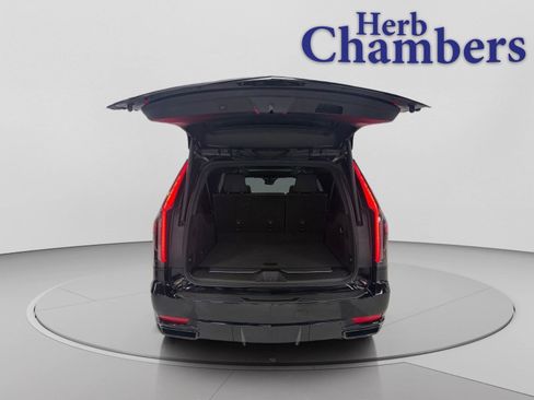 Used 2023 Cadillac Escalade ESV Sport w/ Touring Package image 8