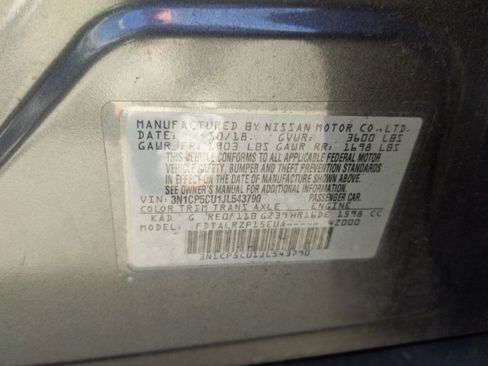 Used 2018 Nissan Kicks S image 34