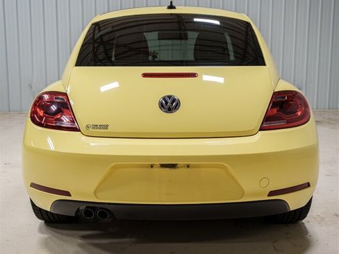 Used 2013 Volkswagen Beetle 2.5 FWD image 6