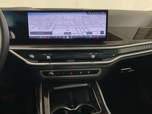 Certified 2024 BMW X7 xDrive40i image 16