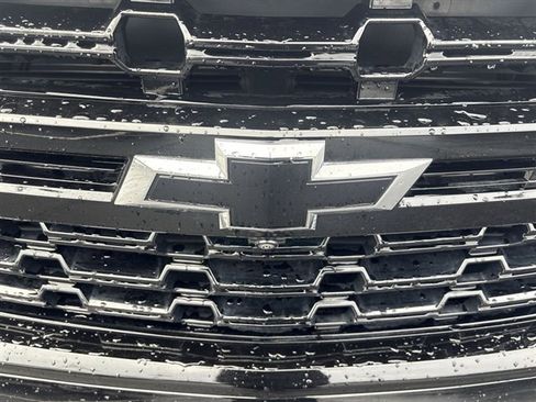 Used 2024 Chevrolet Tahoe Z71 w/ Z71 Off-Road Package image 32