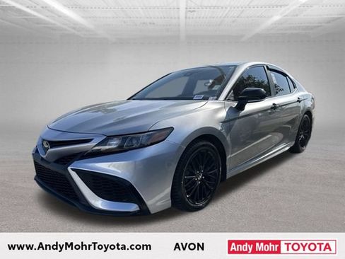 Used 2022 Toyota Camry SE w/ Convenience Package AWD/4WD image 3