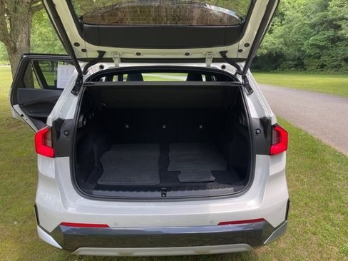 Used 2025 BMW X1 xDrive28i image 9