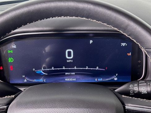 Used 2023 Jeep Grand Wagoneer 4WD image 14