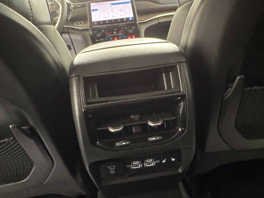Used 2023 Jeep Grand Cherokee 4WD 4xe image 29