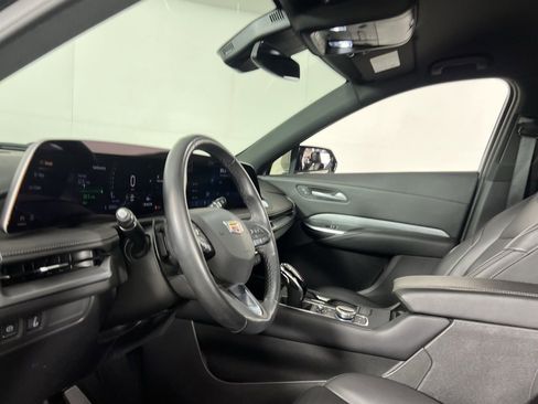 Used 2025 Cadillac XT4 Premium Luxury w/ Cold Weather Package image 30