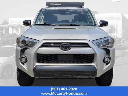 Used 2021 Toyota 4Runner Venture w/ Moonroof Package AWD/4WD image 5