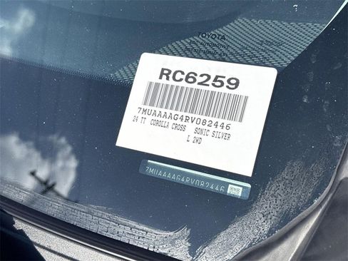 Used 2024 Toyota Corolla Cross L image 31