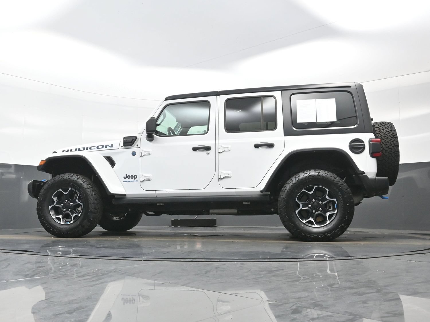 Used 2023 Jeep Wrangler Unlimited Rubicon 4xe AWD/4WD image 28