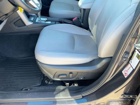 Used 2017 Subaru Forester 2.5i Limited w/ Popular Package #2 image 14
