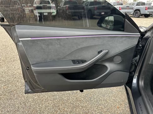 Used 2024 Tesla Model 3 Long Range image 10