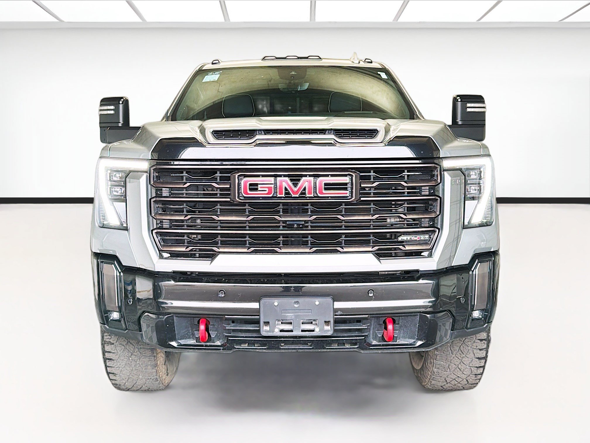 Used 2024 GMC Sierra 2500 AT4X AWD/4WD image 2