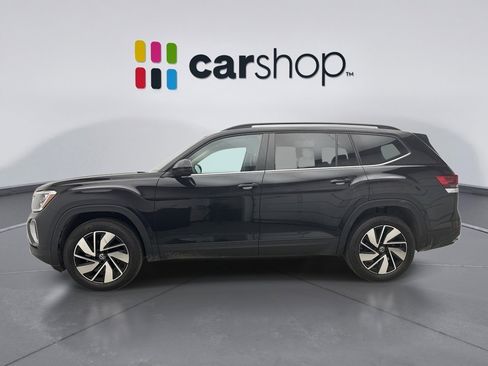 Used 2025 Volkswagen Atlas SE image 2