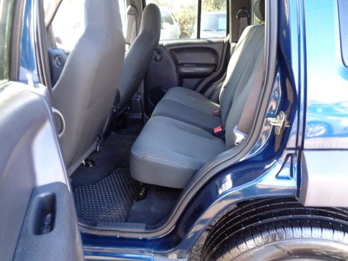 Used 2003 Jeep Liberty Sport RWD image 14