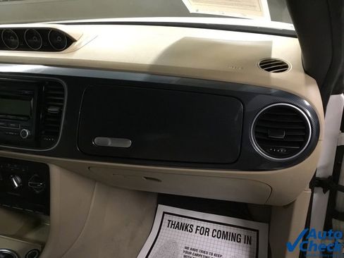 Used 2013 Volkswagen Beetle 2.0T image 39