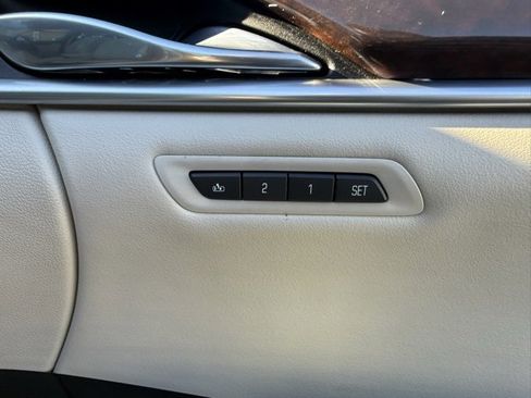 Used 2014 Cadillac XTS Luxury image 26