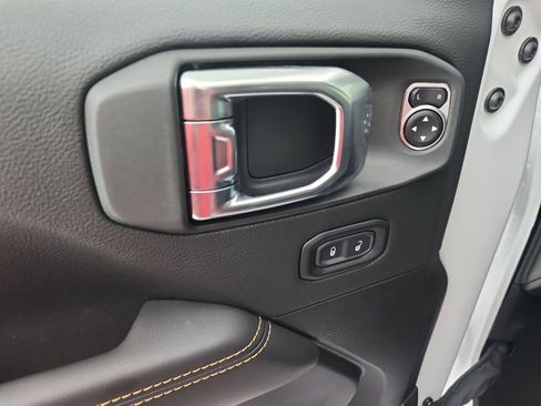 New 2025 Jeep Gladiator Sport image 13