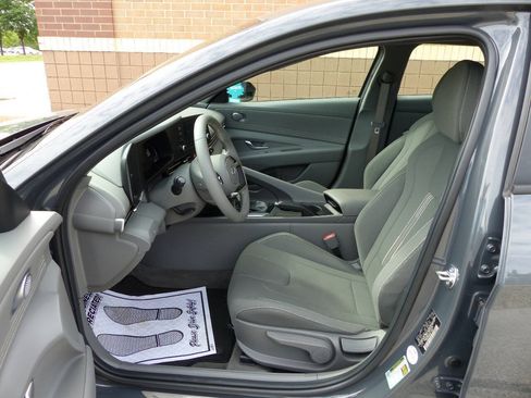 Used 2026 Hyundai Elantra Sport FWD image 21
