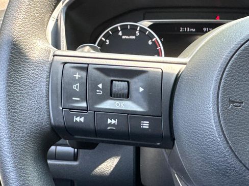 Used 2022 Nissan Rogue S image 22