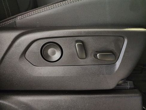 Used 2025 Chevrolet Silverado 1500 High Country w/ Technology Package image 19