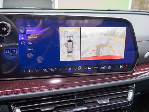 New 2026 Chevrolet Traverse RS w/ LPO, Floor Liner Package image 16