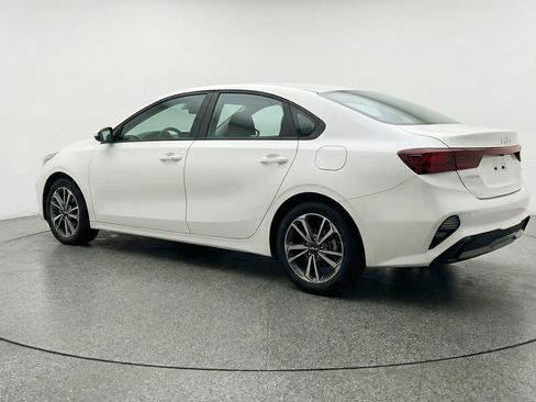 Used 2024 Kia Forte LXS image 6