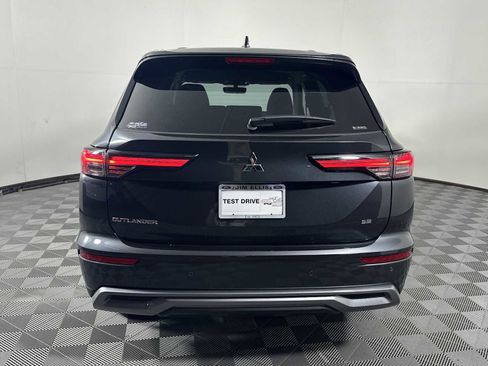 Used 2025 Mitsubishi Outlander SE AWD/4WD image 6