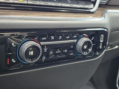 Used 2023 Chevrolet Silverado 1500 LT Trail Boss w/ LPO, Dark Essentials Package image 24