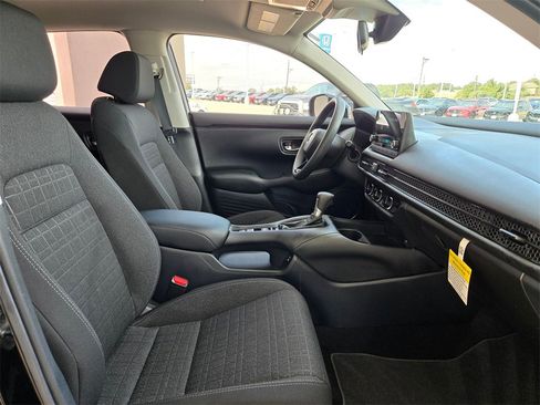 Used 2025 Honda HR-V LX image 23