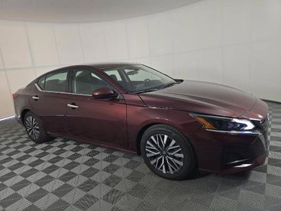 Used 2023 Nissan Altima 2.5 SV